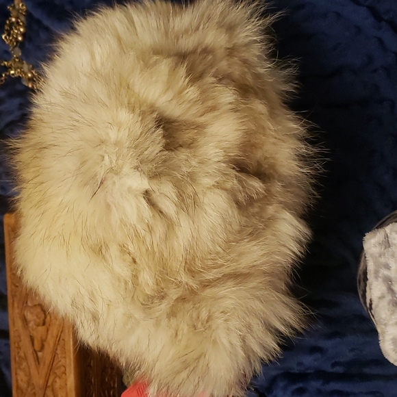Vintage fur hat - Picture 2 of 4